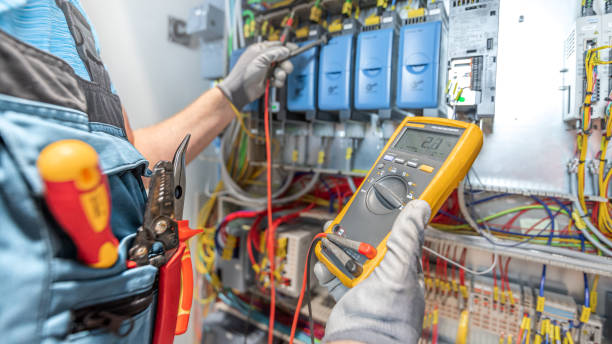 Best Affordable Emergency Electrician  in Frankston, TX